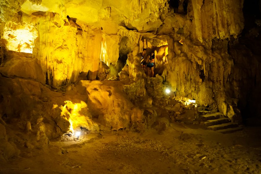 Thien Canh Son Cave 